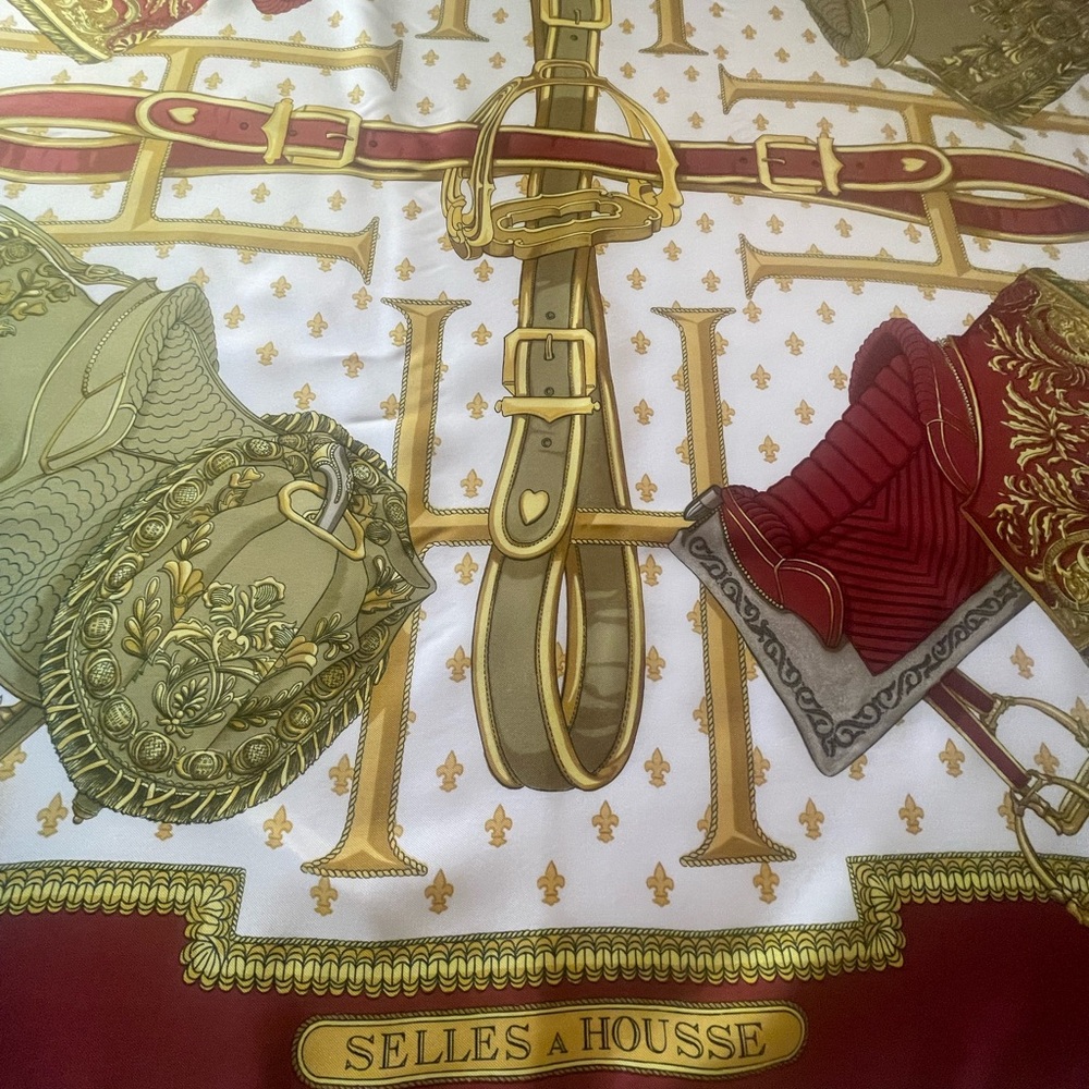 Vintage Hermès Silk Scarf 1994 ‘Selles à Housse’ Burgundy Gold Equestrian Logo - Picture 13 of 16